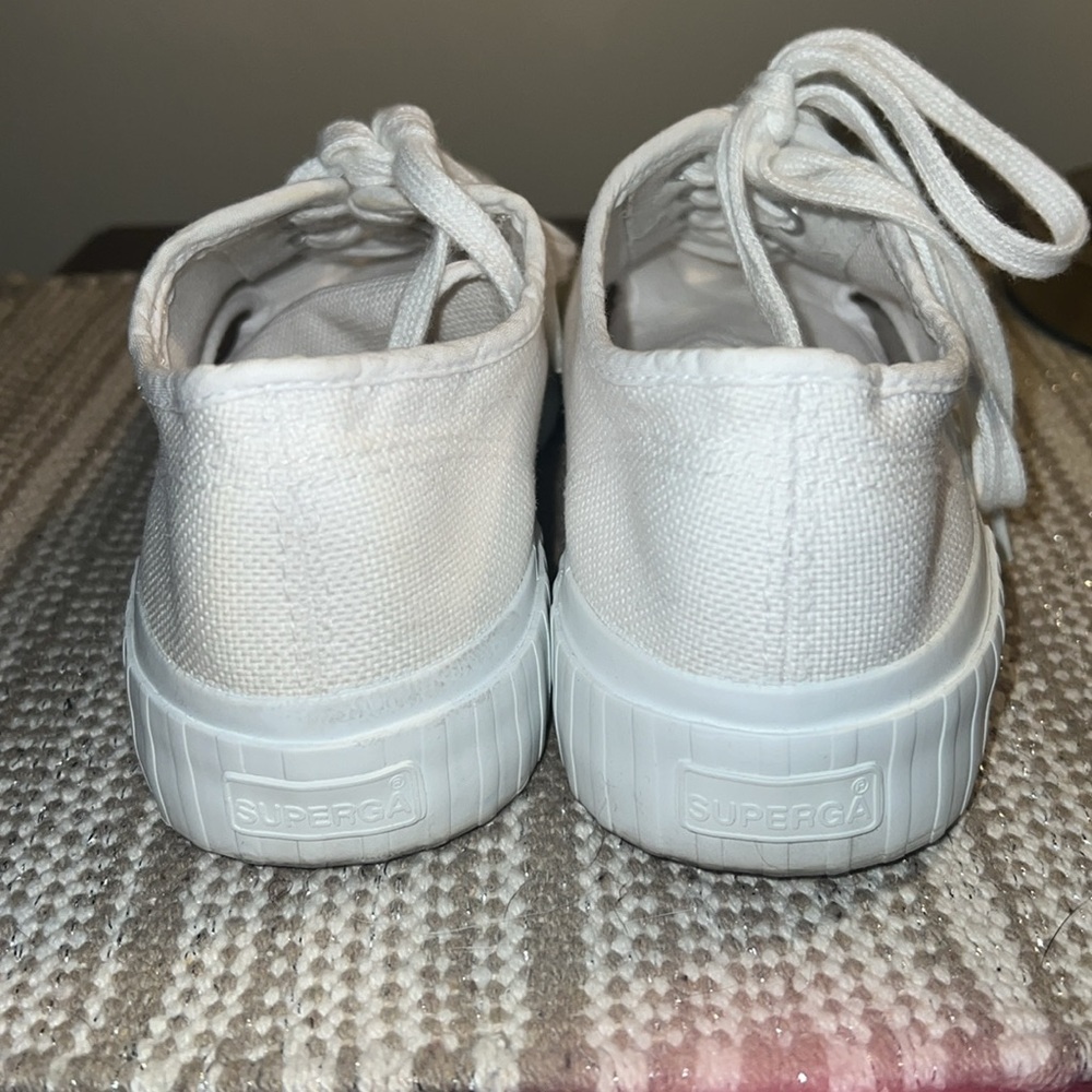Superga Women’s White Canvas Sneakers Size 8 - Picture 4 of 6